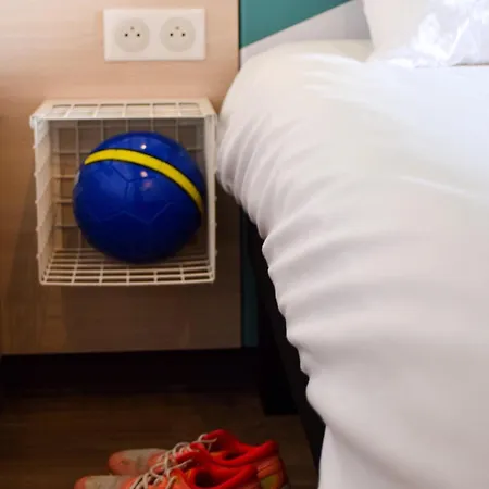 Ibis Budget Viaduc فندق مييو